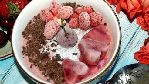 вишневый смузи-боул с чиа