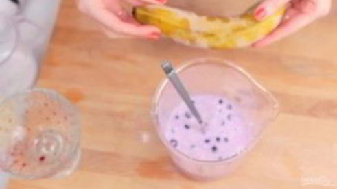 ягодный смузи черничный маффин