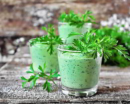 Зеленый смузи с авокадо и мятой