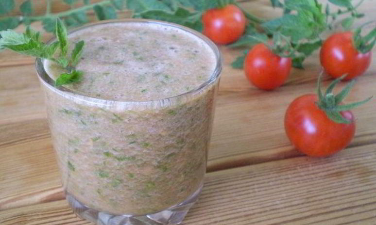Рецепт зеленого коктейля с помидорами