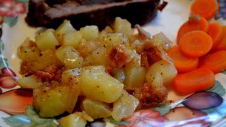 Горячий немецкий картофельный салат