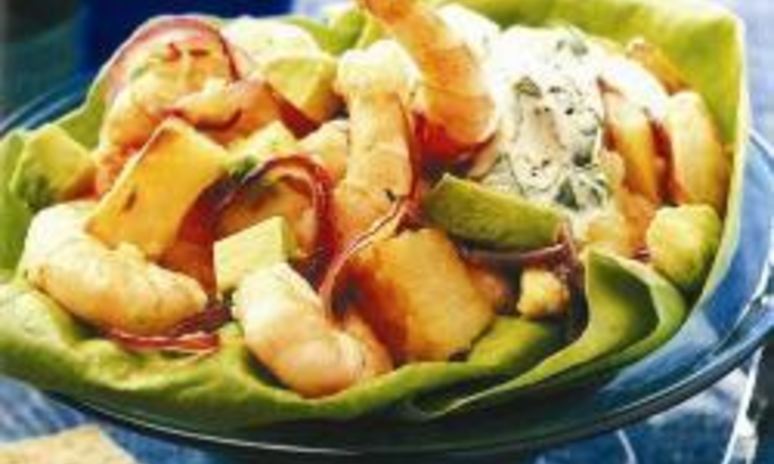 Рецепт картофельного салата с авокадо и креветками
