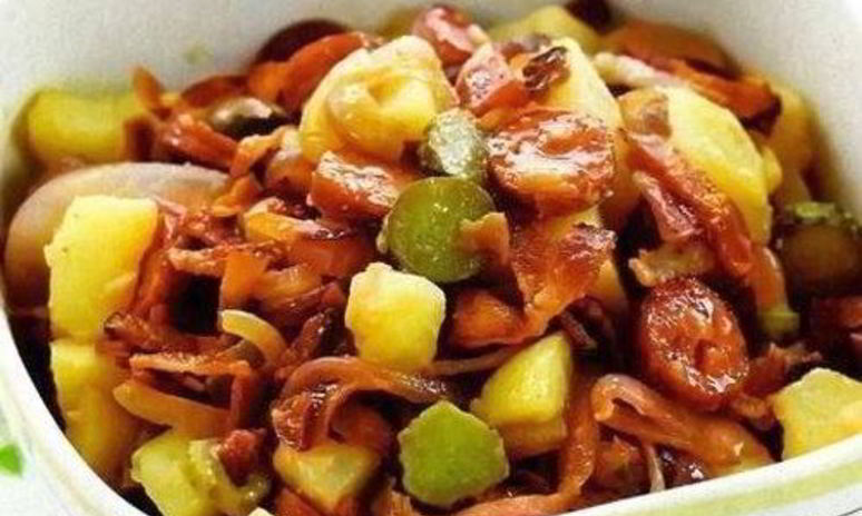 Рецепт картофельного салата с беконом, без майонеза