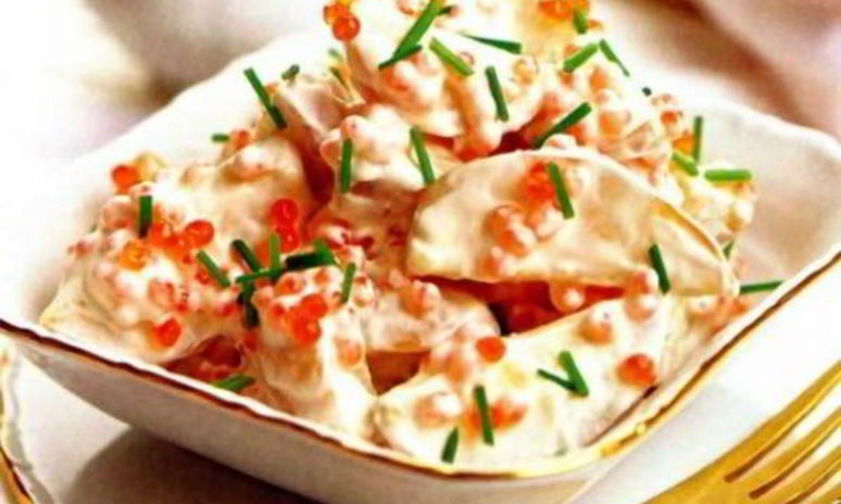 Рецепт картофельного салата с икрой