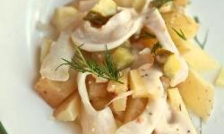 Рецепт картофельного салата с кальмарами