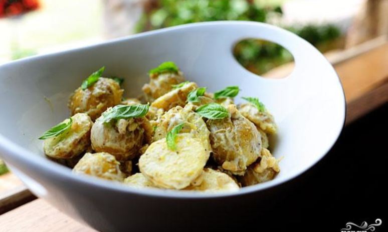 Рецепт картофельного салата с лимоном и базиликом