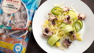 Картофельный салат с мини-осьминогами