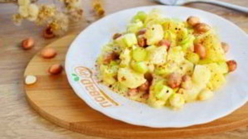 салат картофельный с ананасом