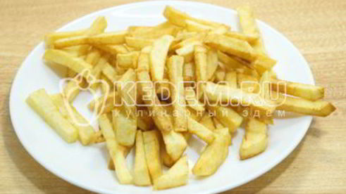 салат с картофелем фри новогодние мотивы