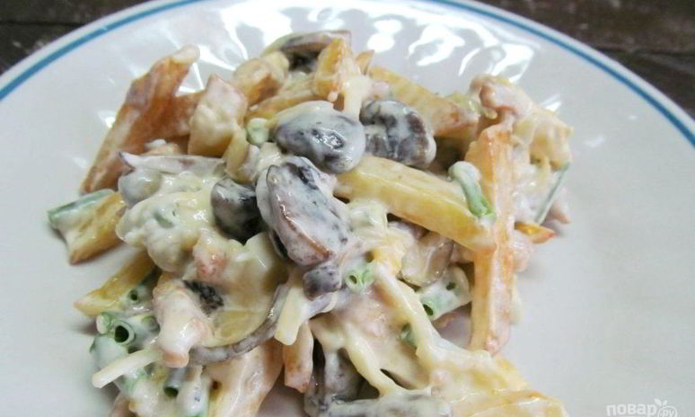 Рецепт салата с молодым картофелем и индейкой