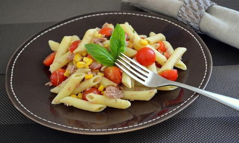 Рецепт холодного салата с пастой и тунцом
