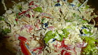 Мексиканский салат с курицей и сладким перцем