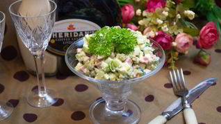 Оливье классический с колбасой