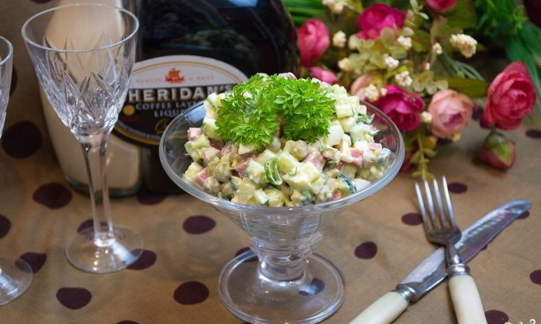 Рецепт оливье классический с колбасой