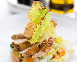 Оливье с филе цыпленка на гриле