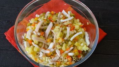 оливье с кальмарами