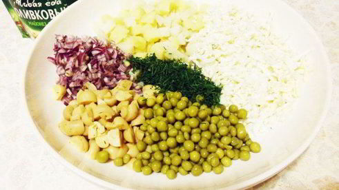 оливье с маринованными грибами