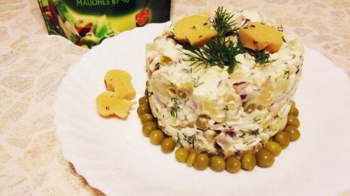 оливье с маринованными грибами