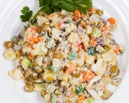 Салат Оливье с бужениной