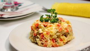 Салат Оливье с индейкой