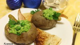 Салат оливье в картофельных бочонках