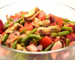 Овощной салат с мясом мидий