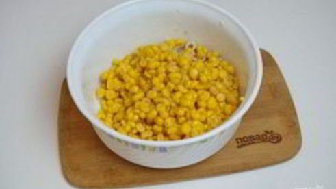 салат 8 марта с кальмарами