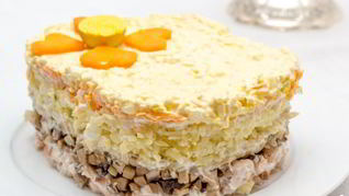 Салат из копченой курицы с шампиньонами