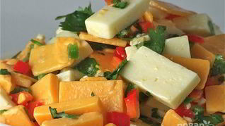 Салат из сыра