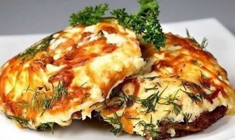 Рецепт ароматной свинины под шубой