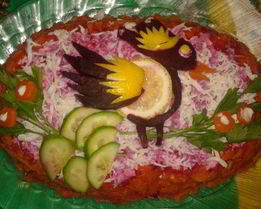 Домашняя сельдь под шубой с огурцом