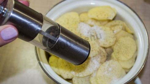 картошка под шубой в духовке