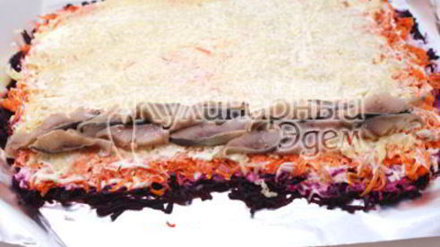 салат-рулет селедка под шубой