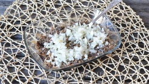 салат шпроты под шубой