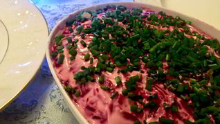 Селедка под шубой с яблоком