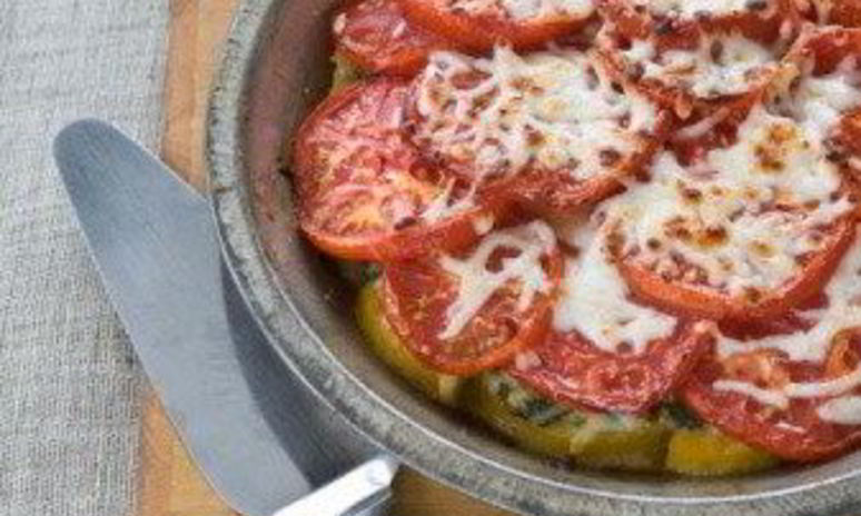 Рецепт свинины запеченной под шубой из перцев и помидор