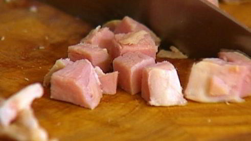 салат с чечевицей и бужениной