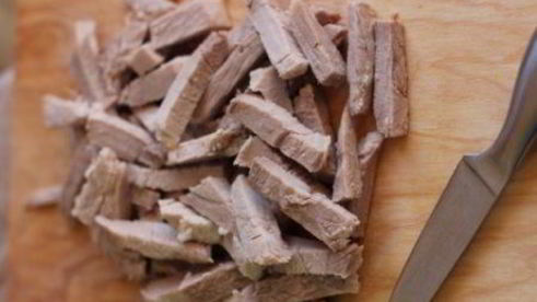 салат с говядиной и овощами