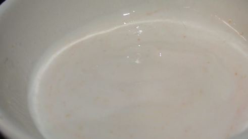 салат с креветками, авокадо и арахисом