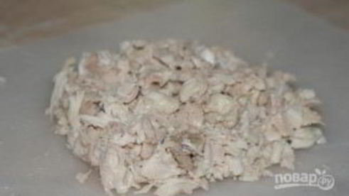 салат с курицей, грибами и сыром