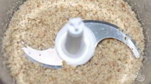 салат с курицей, грибами и сыром