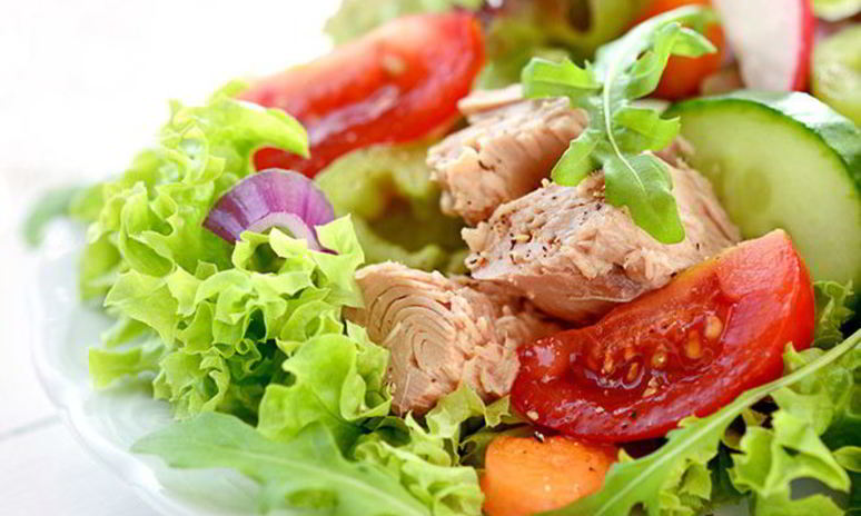 Рецепт салата с тунцом