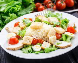 Классический салат Цезарь