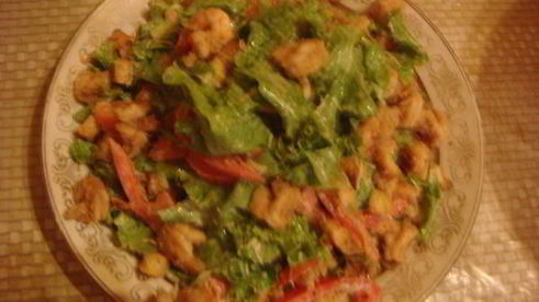 салат цезарь с креветками