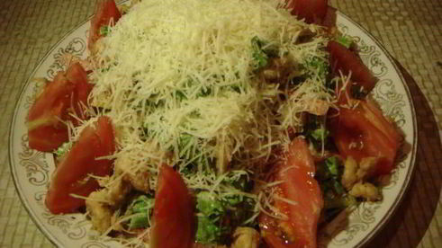 салат цезарь с креветками