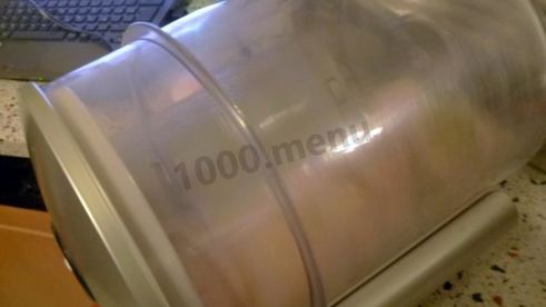 салат цезарь с курицей и пармезаном