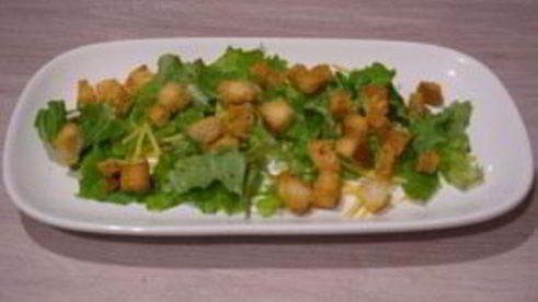 салат цезарь с курицей классический