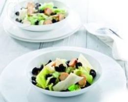 Салат Цезарь с маслинами