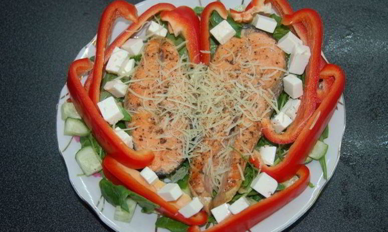 Рецепт салата цезарь с семгой