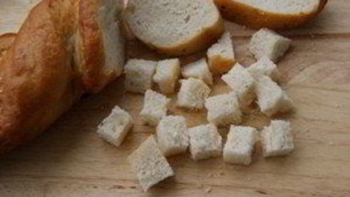 цезарь с курицей и сухариками